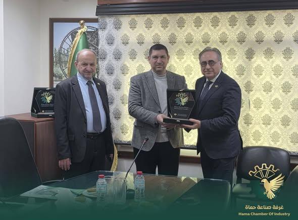 من حماة.. خطة عمل جديدة بين اتحاد غرف الصناعة وغرفة المحافظة لتذليل معوقات الإنتاج وفتح الأسواق.