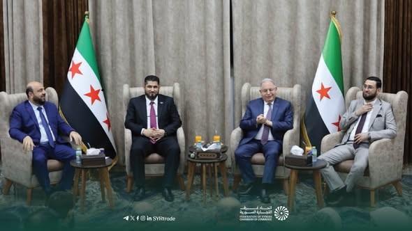وزير المالية يبحث تعزيز التعاون الاقتصادي ودعم القطاع الخاص في إدلب
